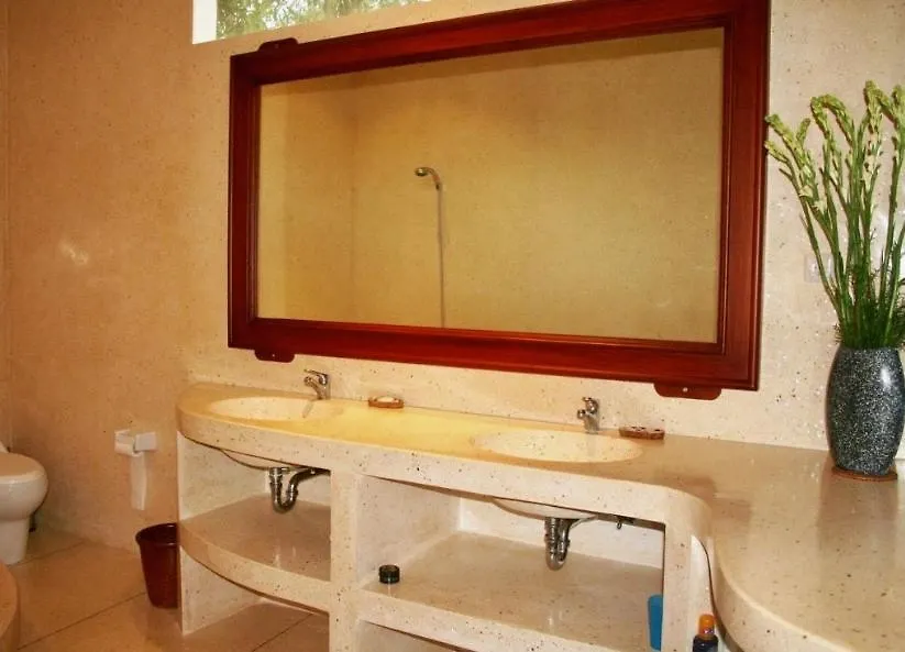 Villa Nusa Legian - 2Bed 2Bath & Pool Seminyak