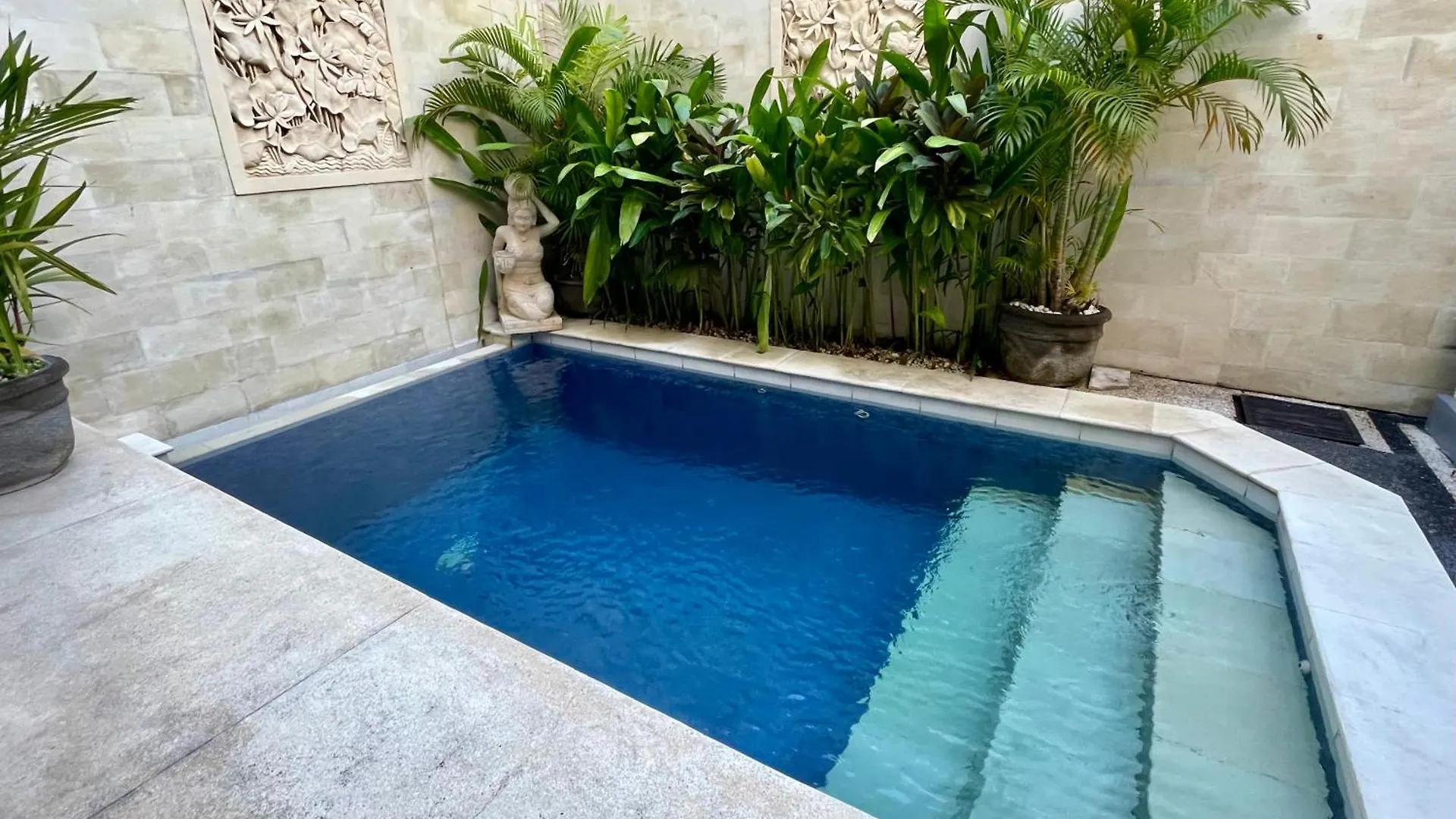 Villa Nusa Legian - 2Bed 2Bath & Pool Seminyak  0*, Seminyak (Bali) Indonesia